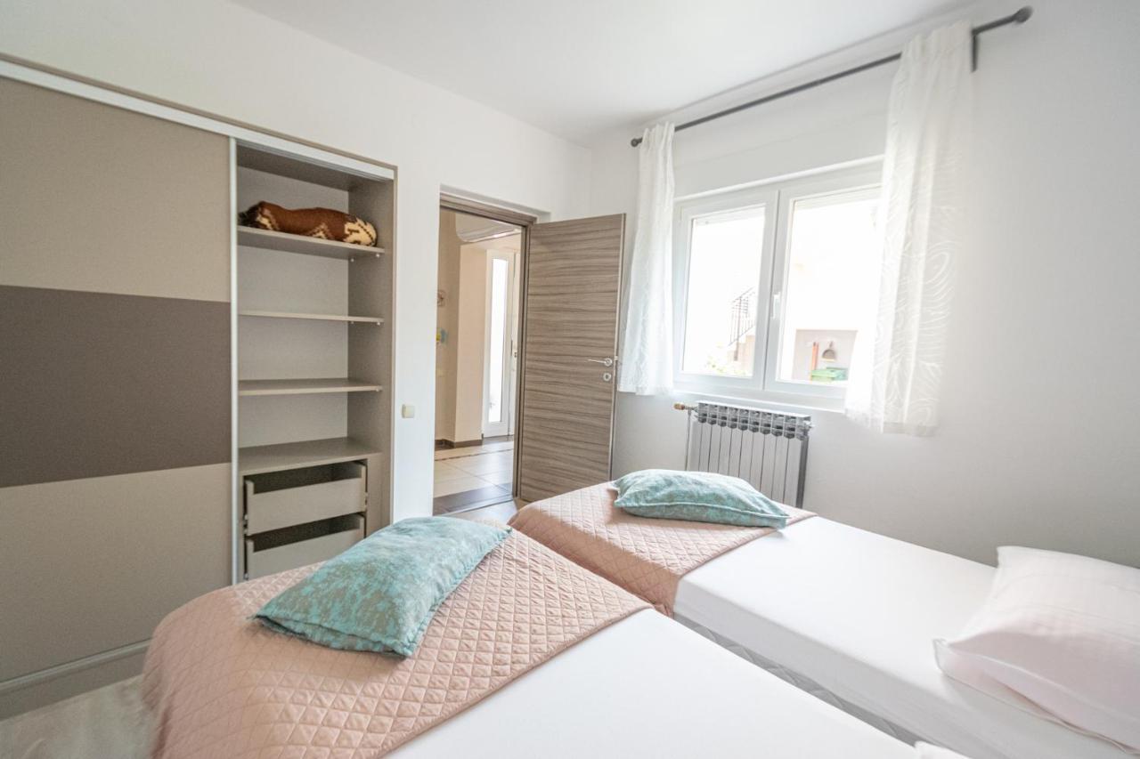 Two-Bedroom Apartment in Crikvenica XCVII Esterno foto