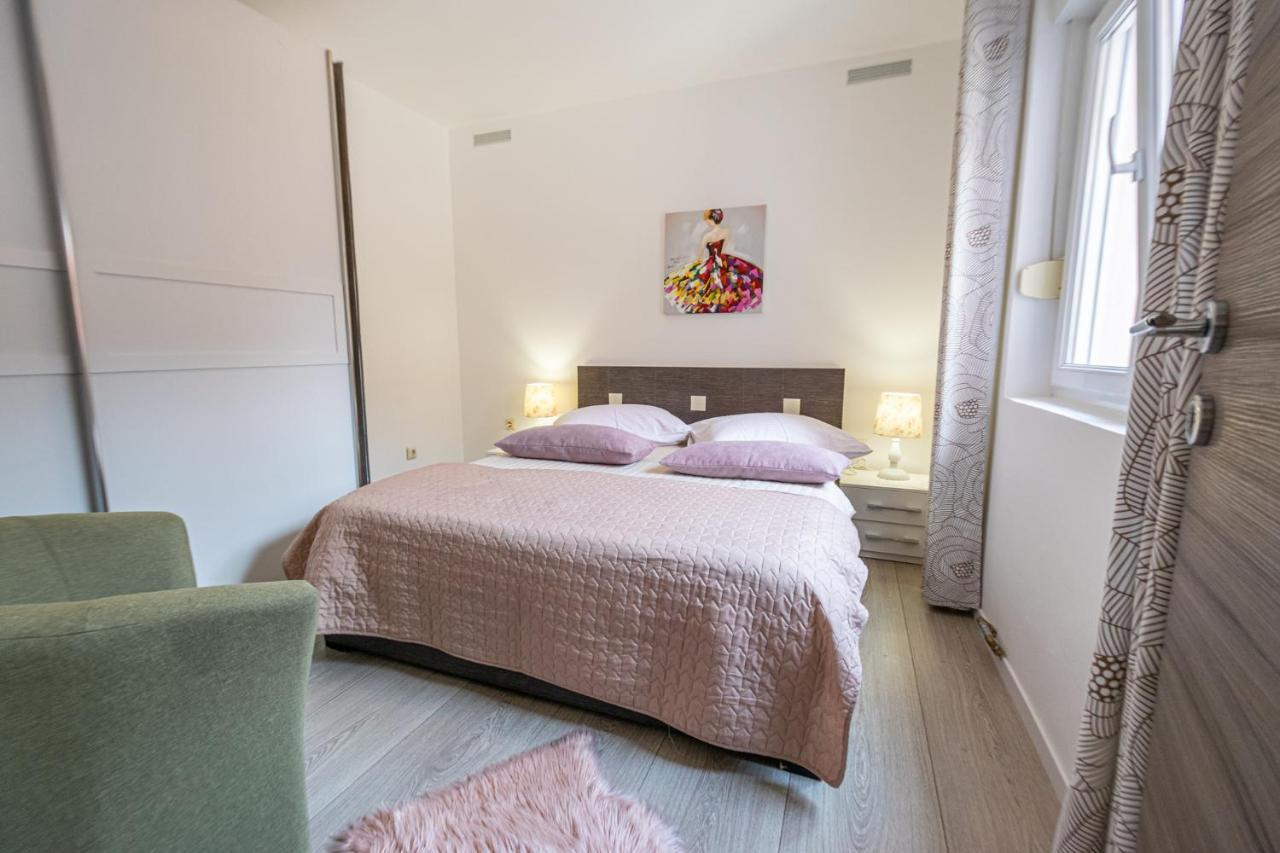 Two-Bedroom Apartment in Crikvenica XCVII Esterno foto