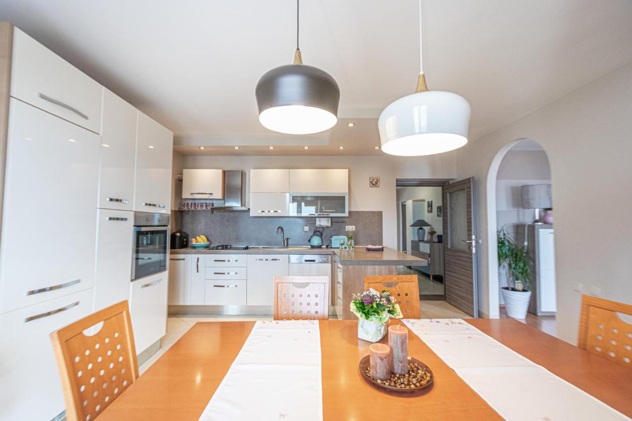 Two-Bedroom Apartment in Crikvenica XCVII Esterno foto