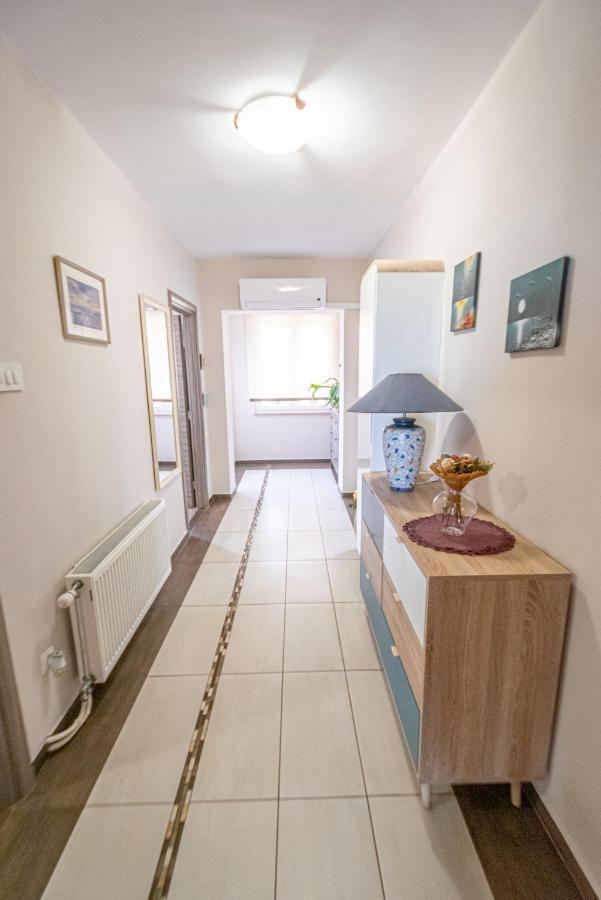 Two-Bedroom Apartment in Crikvenica XCVII Esterno foto